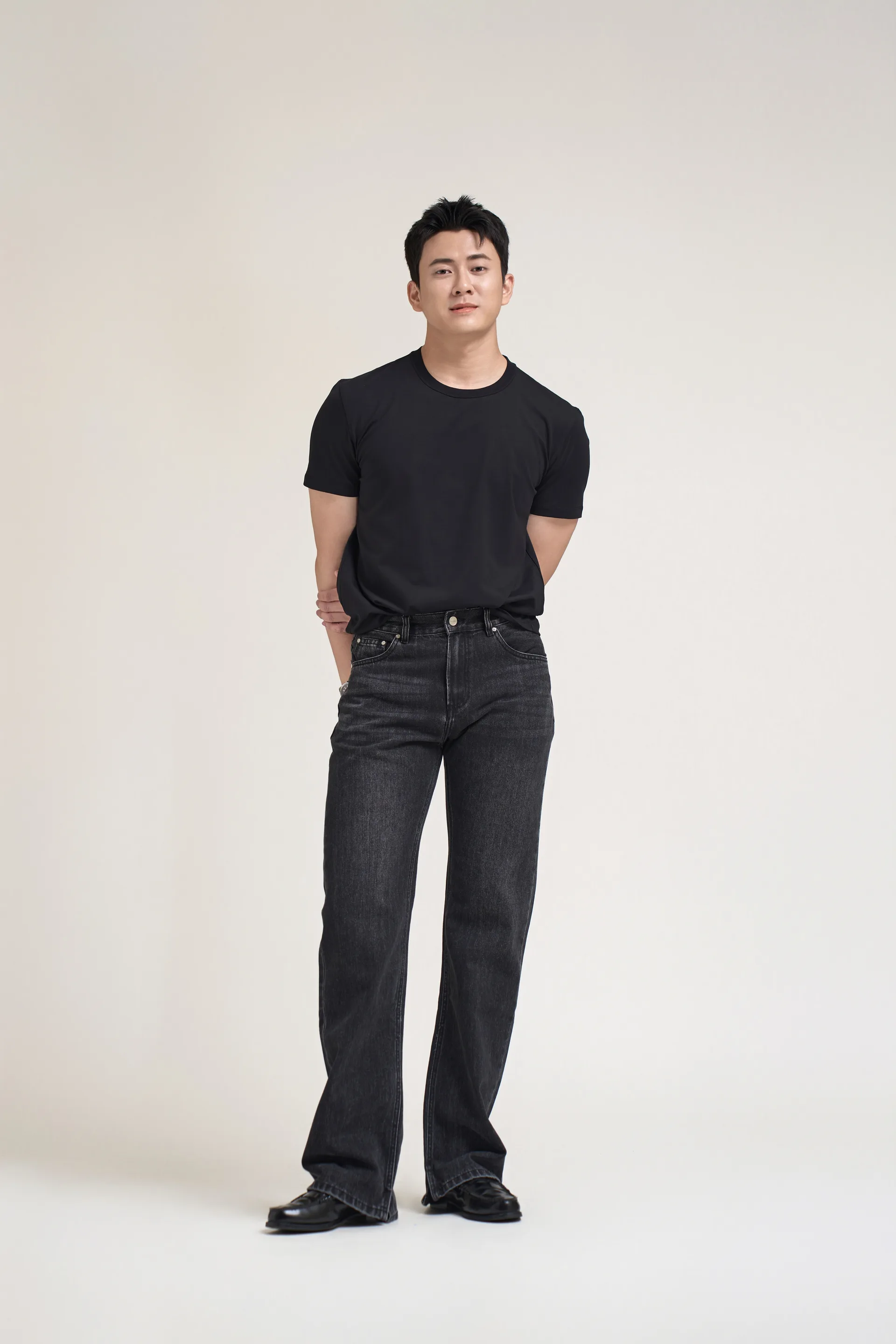 F01 - FLARE JEAN